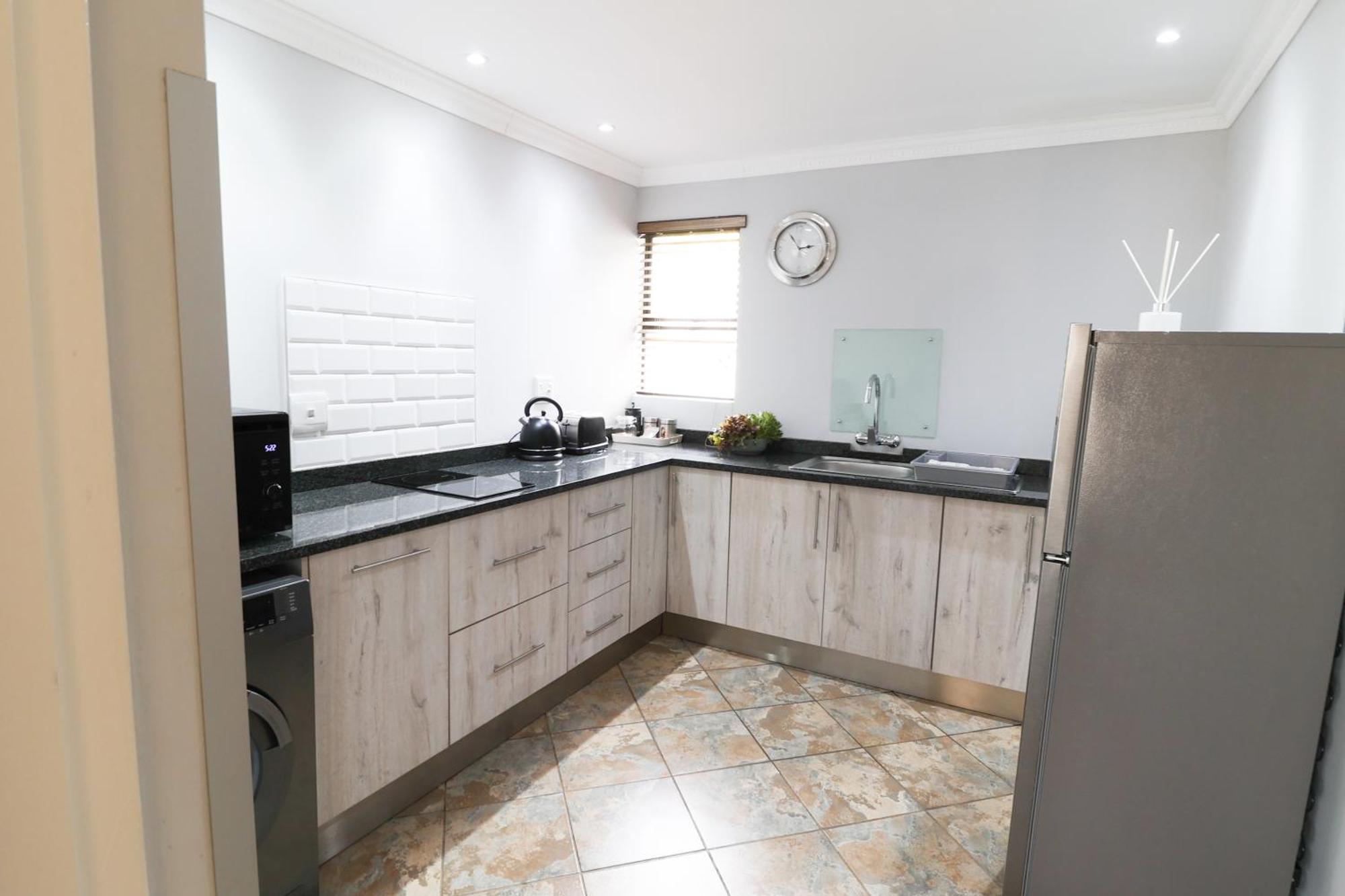 7 At Brainline Apartment Pretoria Bagian luar foto