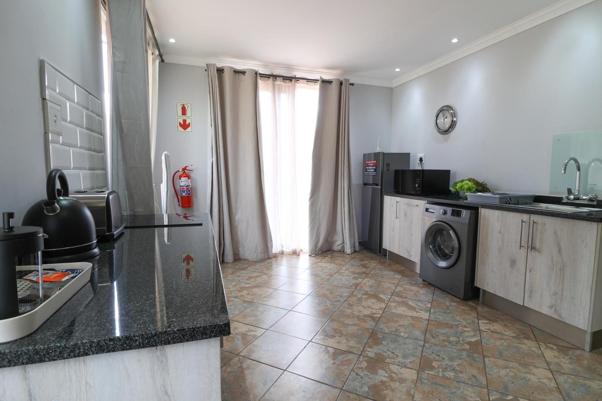 7 At Brainline Apartment Pretoria Bagian luar foto